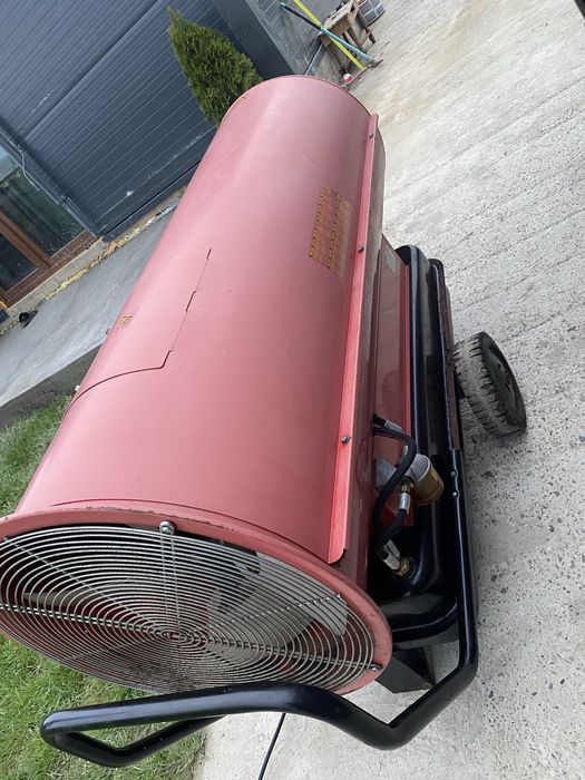 Vând tun de căldură