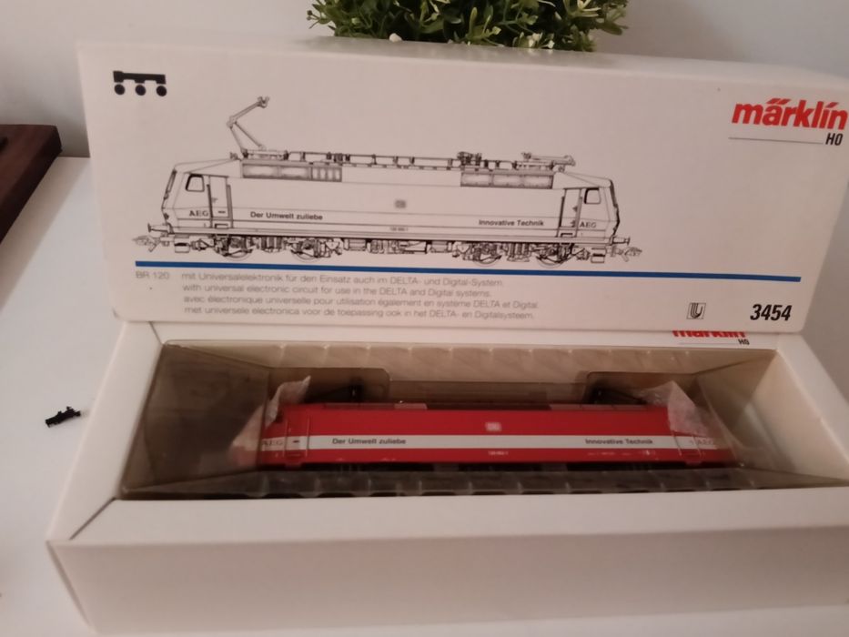 Locomotiva trenuleț marklin AC nefuncțional in cutie