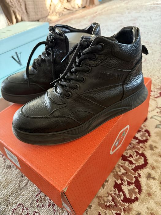 Тифлани ботинки 35 размер для мальчика