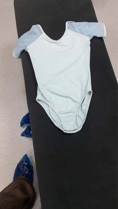 Продам гимнастический купальник