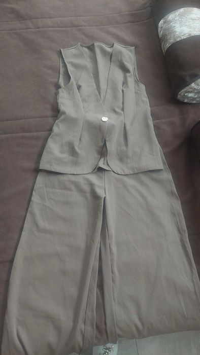 Дамски комплект .Лятна лека материя