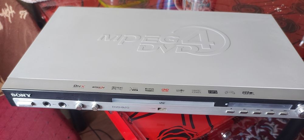 Продам телевизор и видеоплеер    SONY