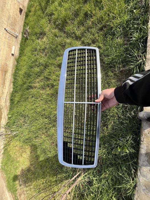 Оригинальная облицовка на мерседес лупарик 210 до рест