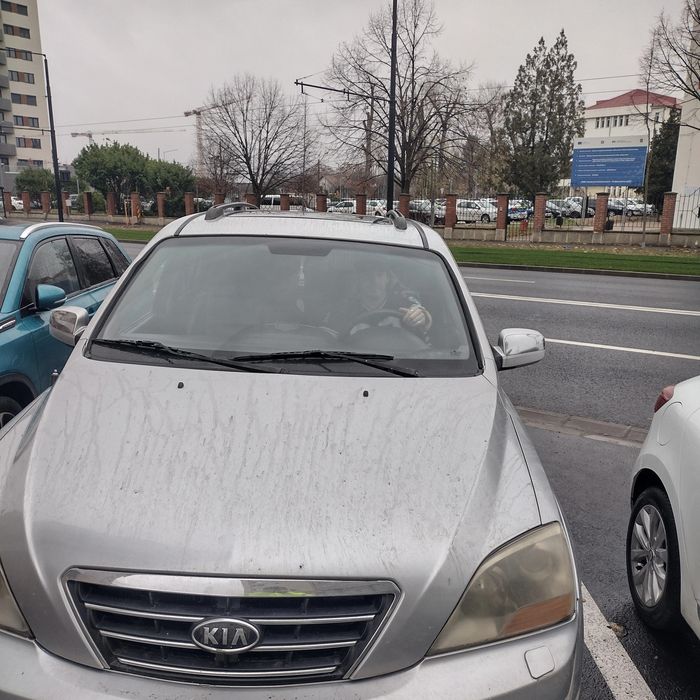 Vând KIA Sorento