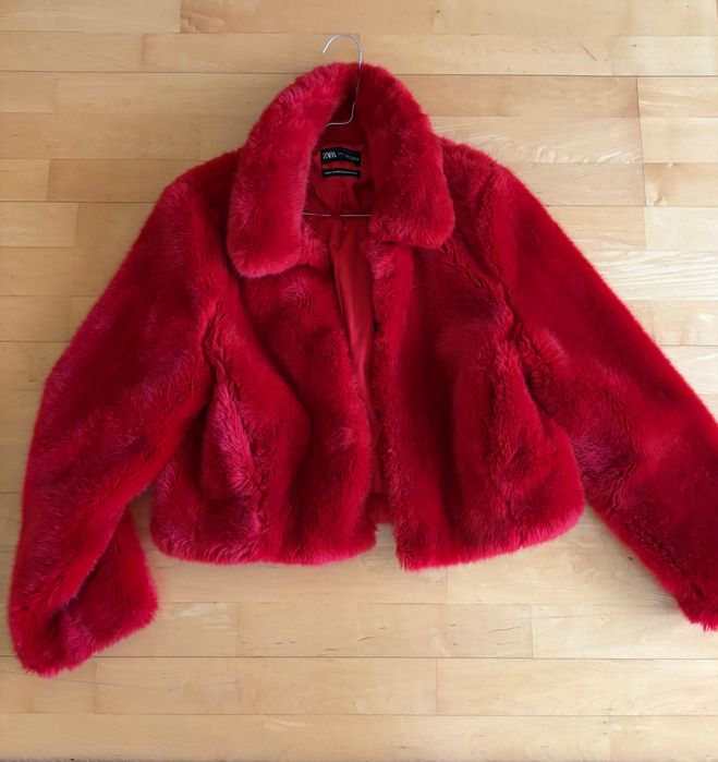 Пухено късо палто Зара