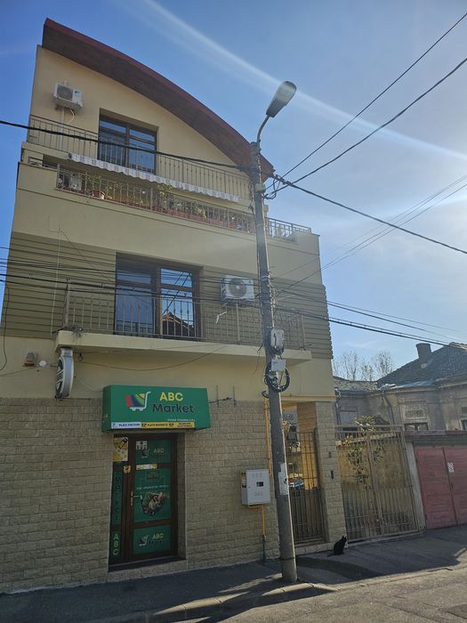 Vând casă ultracentral