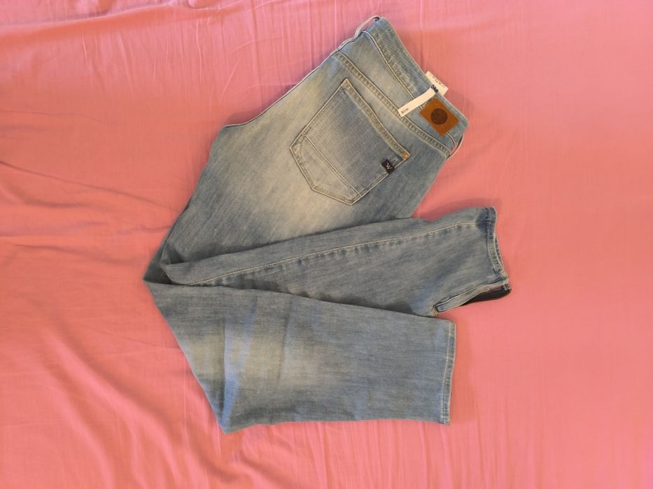 Дамски дънки размер 32