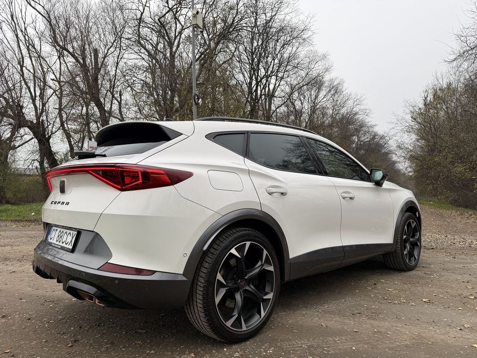 Cupra Formentor e-Hybrid 245CP / ACC / Side / Lane