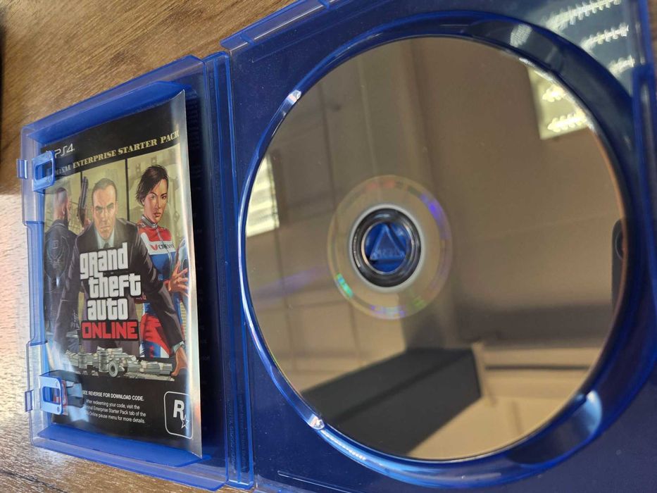 Играта Grand Theft Auto V (PS4)