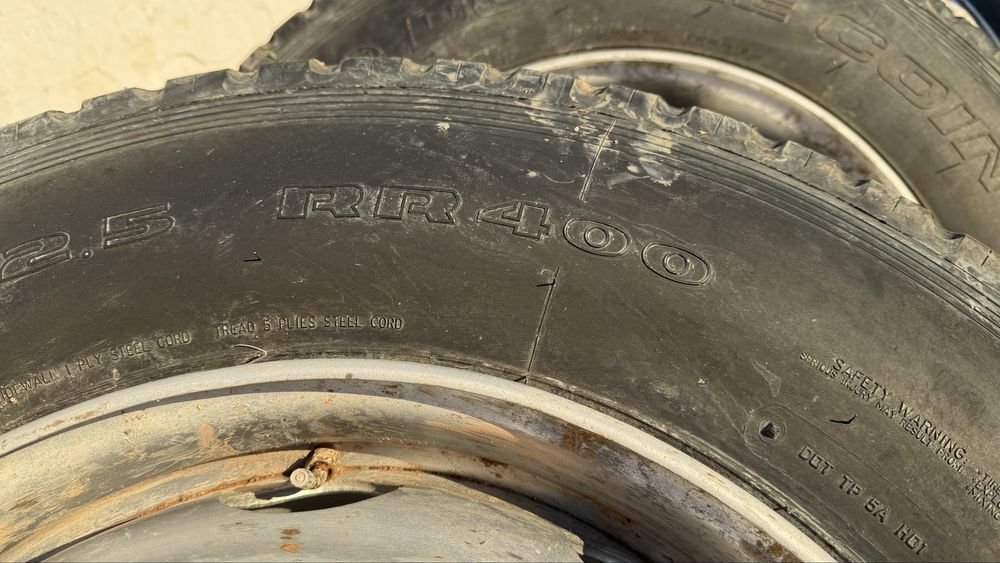 Грузовые шины с дисками 22.5
