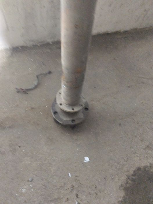 Продам полуось на легковой прицеп