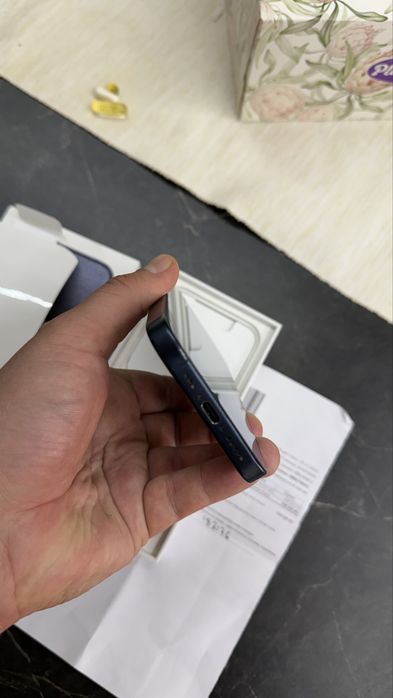 Продам iphone 15 pro 128 gb sim+esim