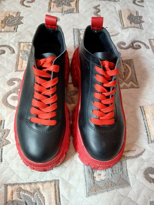 Женский аяқ киімдер