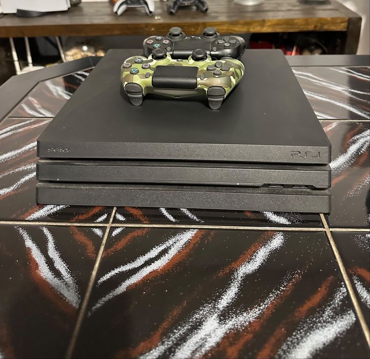 Play station 4 PRO