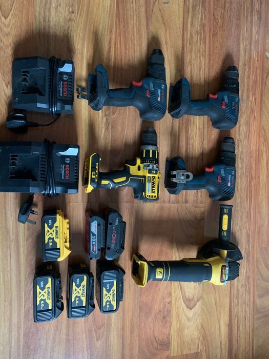 Bormașină Bosch și 2 încărcătoare