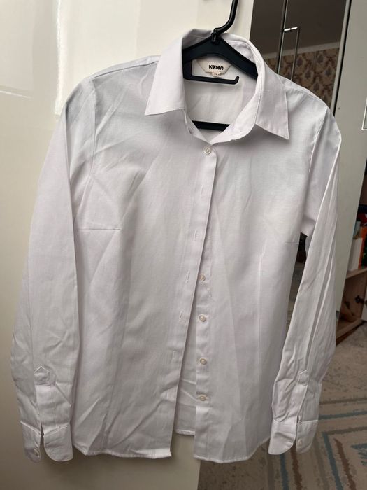 Новые белый рубашки