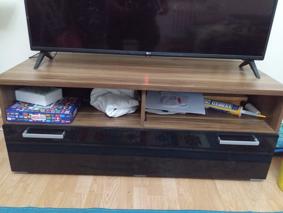 Тумба под телевизор+полки