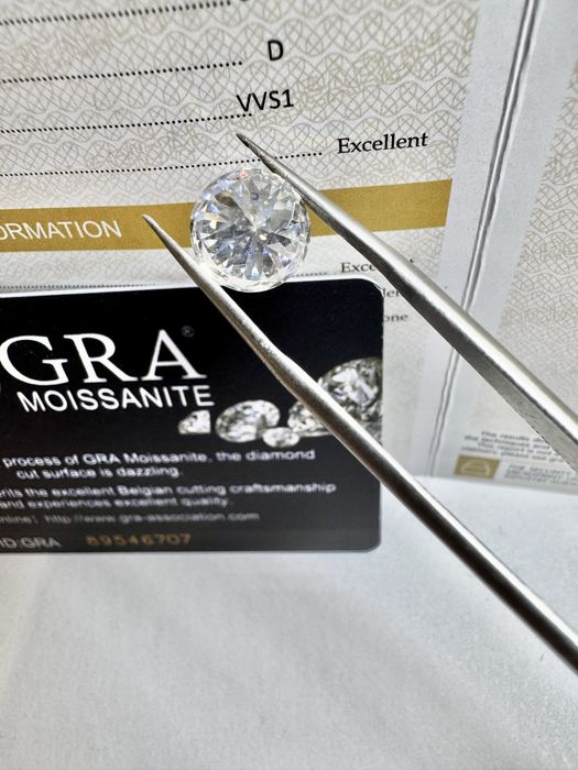Диамант 3.5 карата , мойсанит, за бижу и подарък