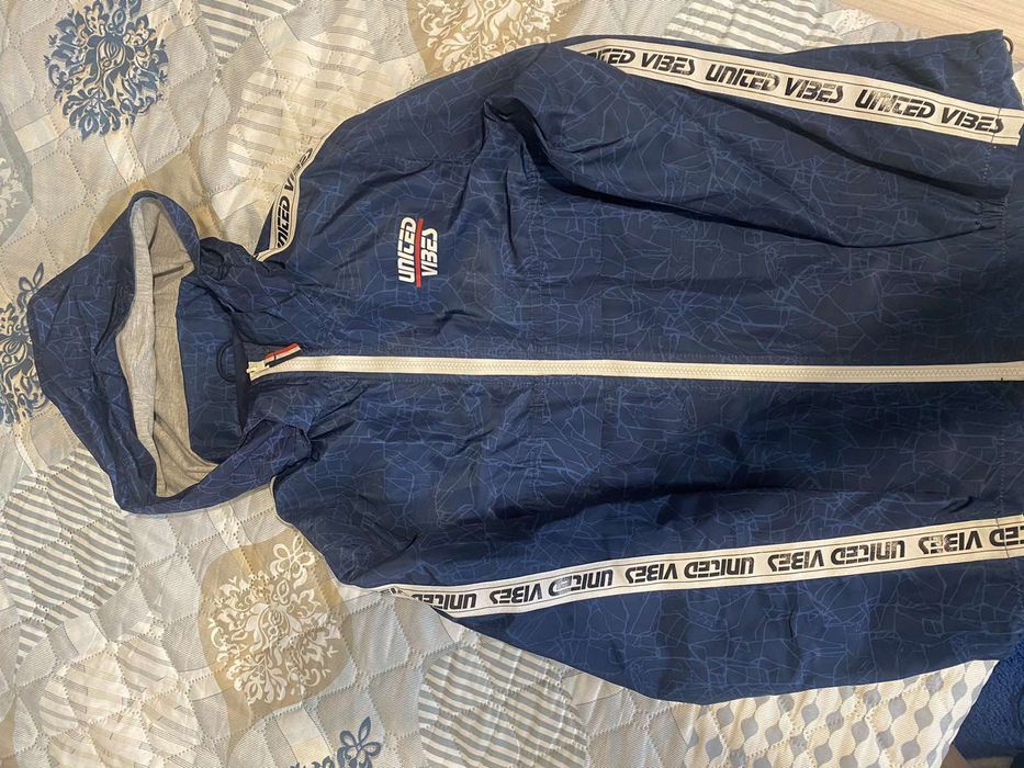 Пролетно-есенно яке на H&M