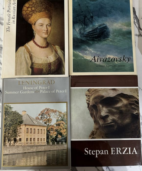 Продаются  книги
