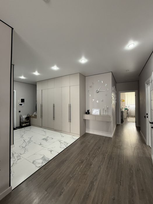 Продам квартиру 4х комнатную