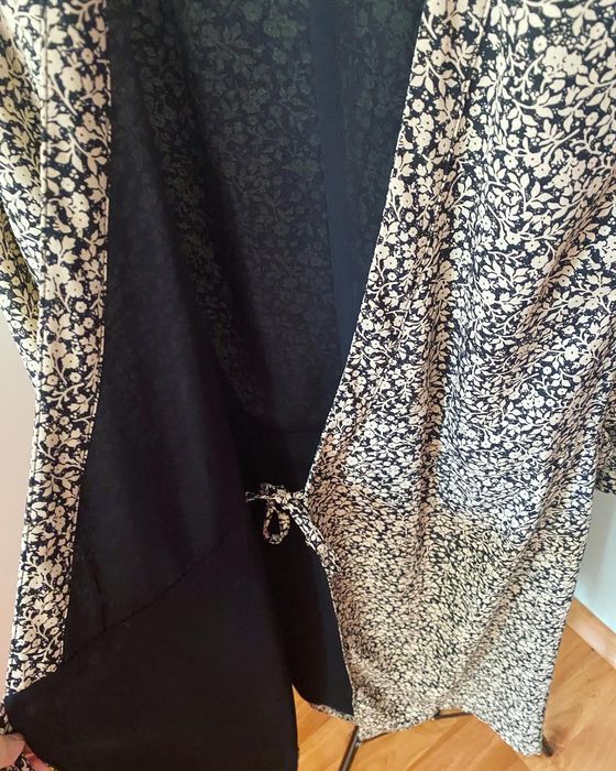 Намалена с 70%! Уникална маркова рокля