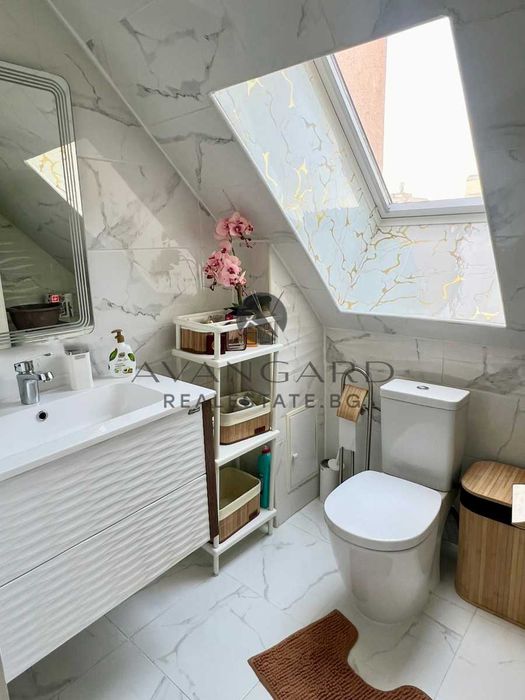 Продава се Тристаен апартамент в Пловдив, Център - 120 кв.м за 2763 €/кв.м - Снимка #12