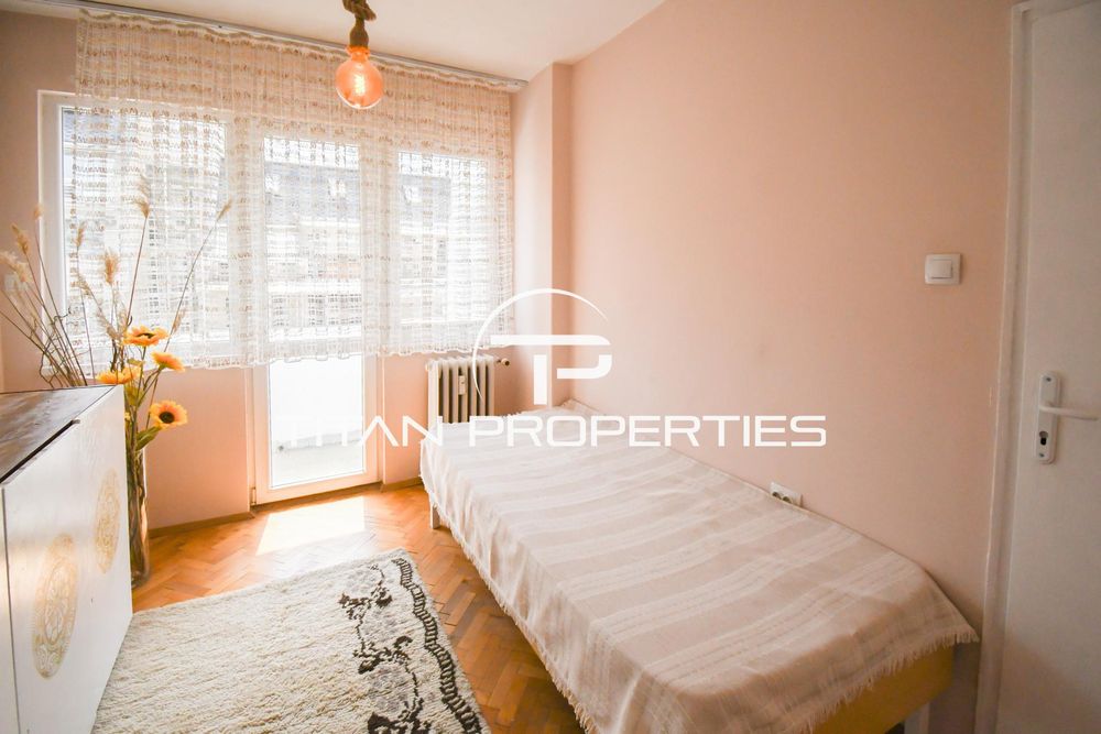 Тристаен, под наем, ж.к Борово