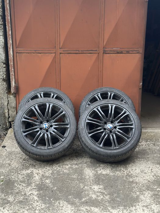 Bmw E61/60,  5 x 120, 19r Style 220 Черни джанти с гуми