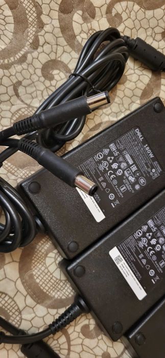 DELL 180W Incarcator  19;5V-9.23A fuctionale 3 buc