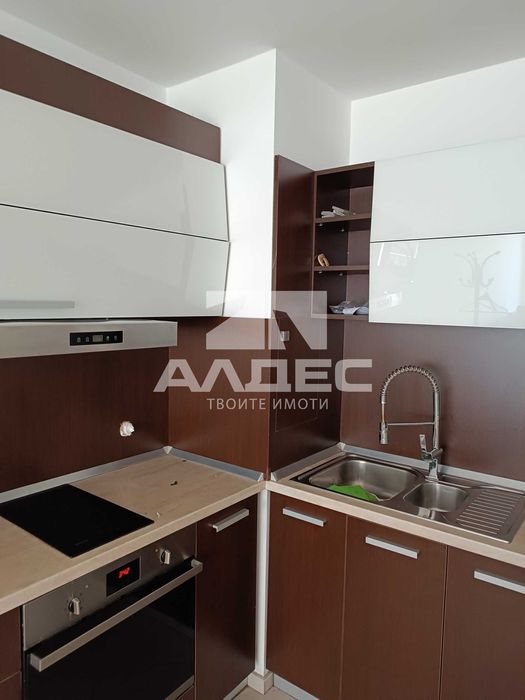 Дава се под наем Тристаен апартамент в София, Лозенец - 78 кв.м за 847.62 € - Снимка #2