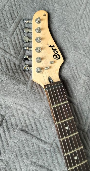 Электрогитара Cort G210