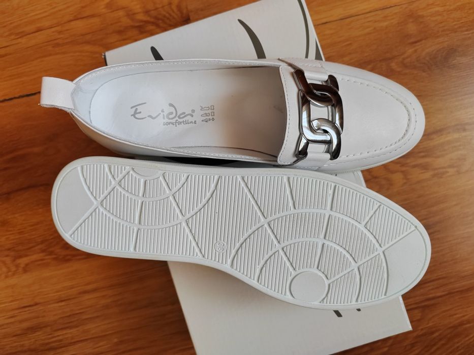 Дамски обувки пролет-лято от естествена кожа