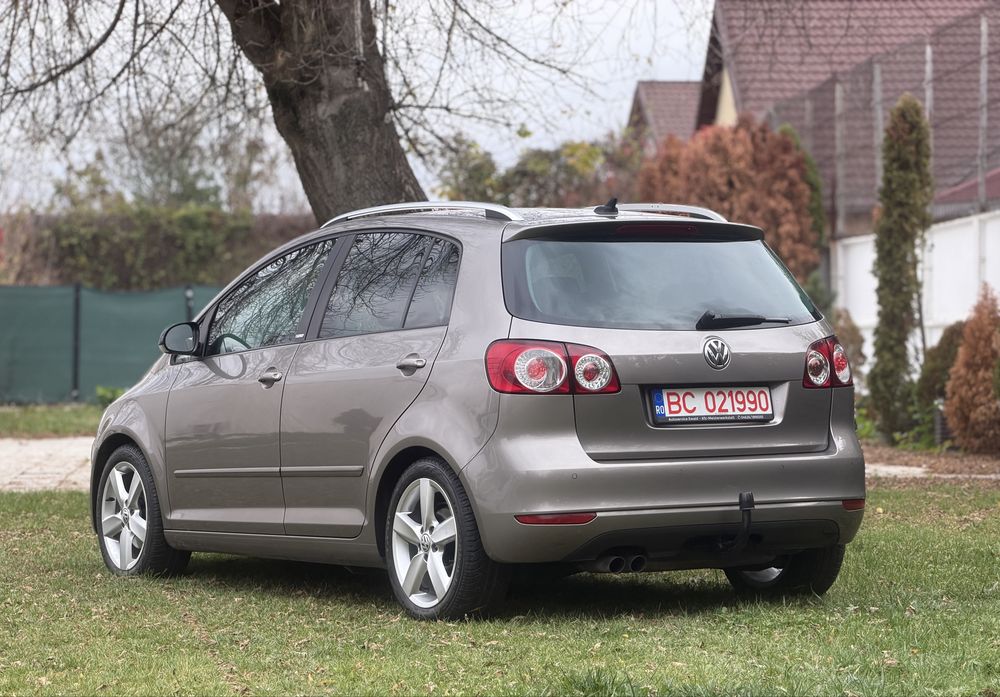 Pt persoane pretentioase!Golf 6 Automat DSG*1.4 tsi benzina (cel mai fiabil/nu comparati cu 1.2 benzina)*km reali numai 150000*perfect tehnic si optic