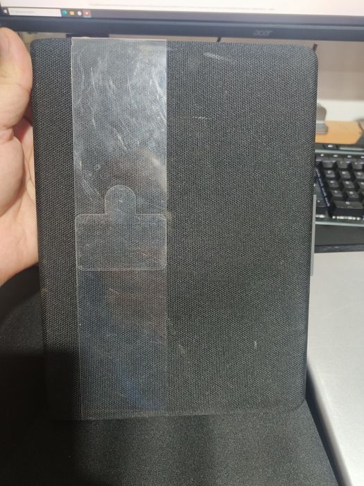 Ipad 5th gen 128gb WiFi si 4G husa Logi noua