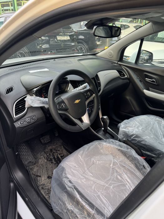 Trecker 1 aftamat bez luk