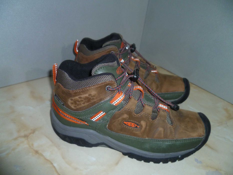 KEEN Waterproof туристически обувки