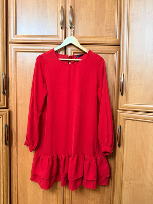 Продам платья 46 размера