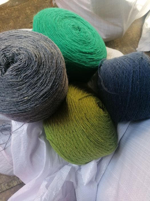 Lana toarsa,ciorapi de lana și lana netoarsa (buş) de vanzare