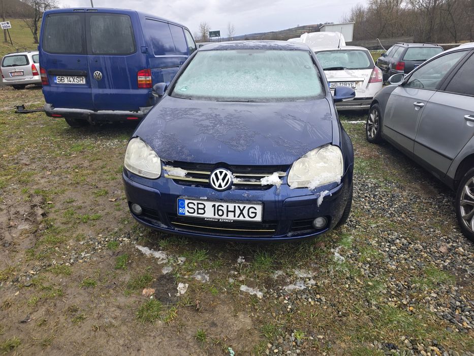 Autoturism vw golf 5