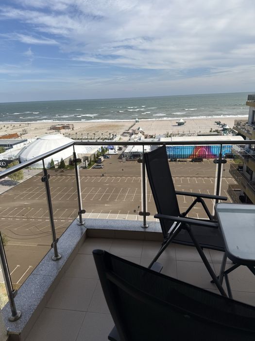Inchiriez ap 3 cam Summerland vedere frontal mare,In fata cluburilor,Apartamentul are 90 mp, doua dormitoare cu doua bai, bucatarie , living generos.