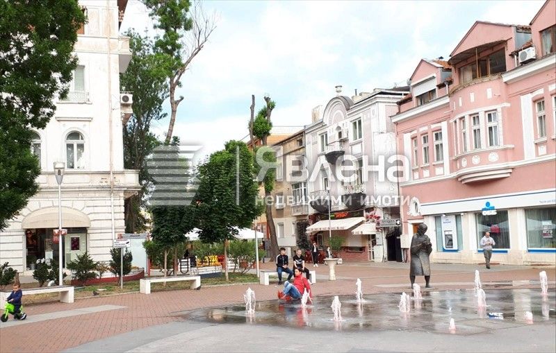 Продава се Двустаен апартамент в Варна, Гръцка махала - 100 кв.м за 2150 €/кв.м - Снимка #7