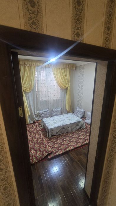 Юнусабад-19 Кизил дехкон дом 2-этажный 5-комнат 1-сотка земли.