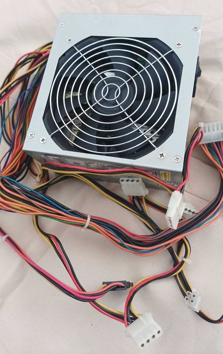 Ново захранване за компютър FSP 400W