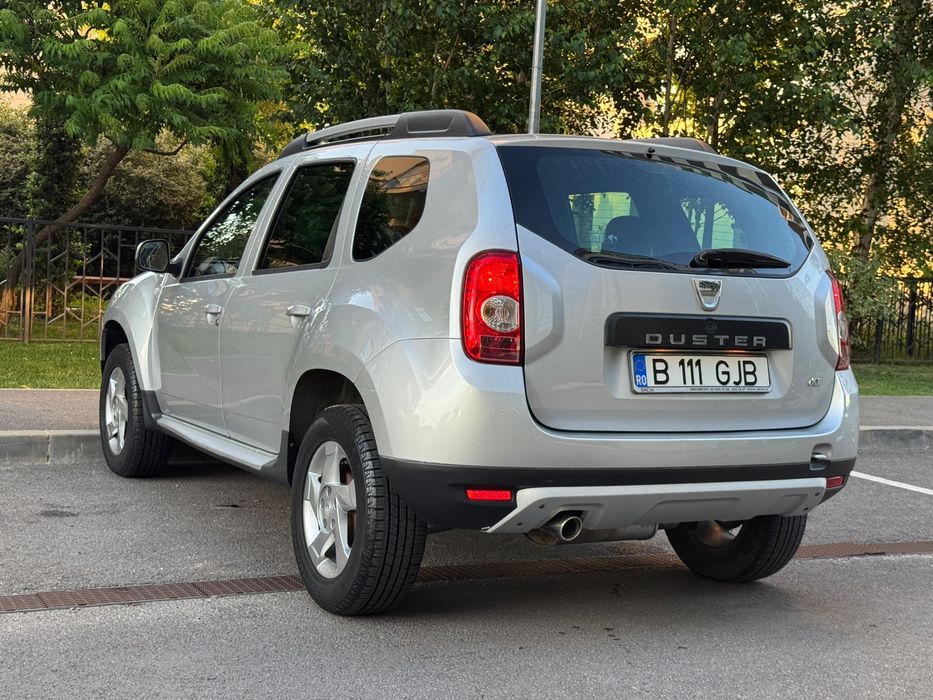 Dacia Duster 1.5 dci / 110 cp 4x4 An 2011 cu doar 34.000 km reali