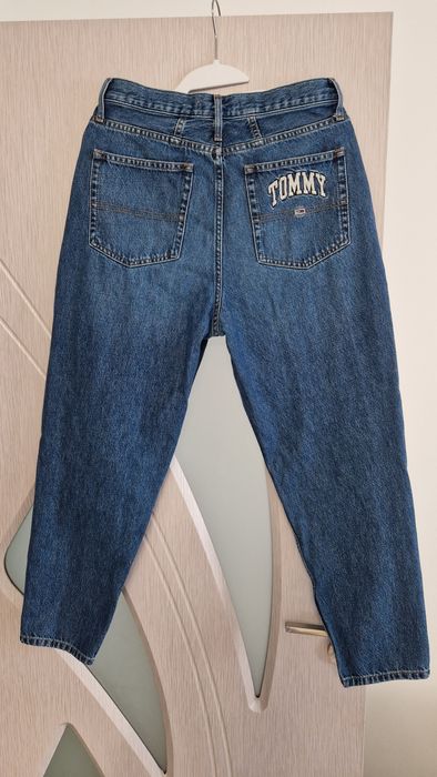 Оригинални дънки Tommy Jeans