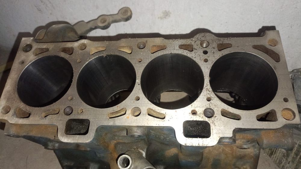 Блок ваз 2108 заряжкнный