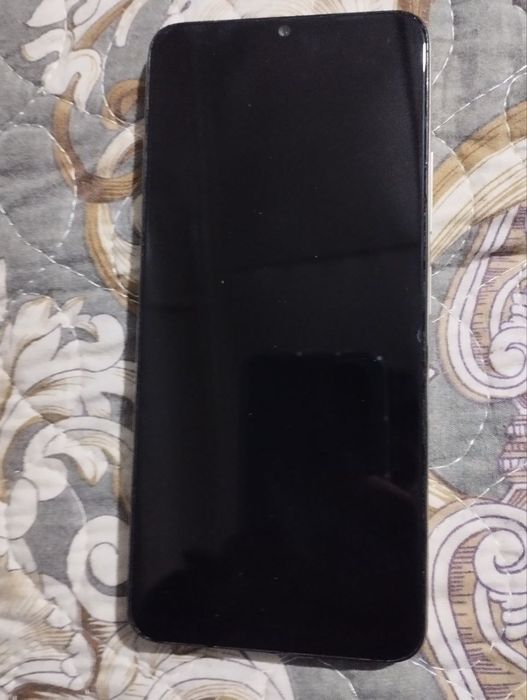 Itel a 70 rangi sariq bitta 8*128 talik