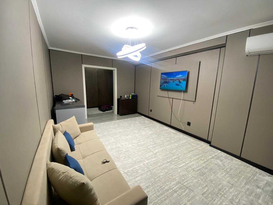 2 - Комн. в 7мкр.     Эмиль Империя