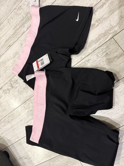 Къс и дълъг клин nike